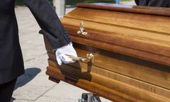 USA. Mieli przygotować ciało do pogrzebu. Nie tego się spodziewali