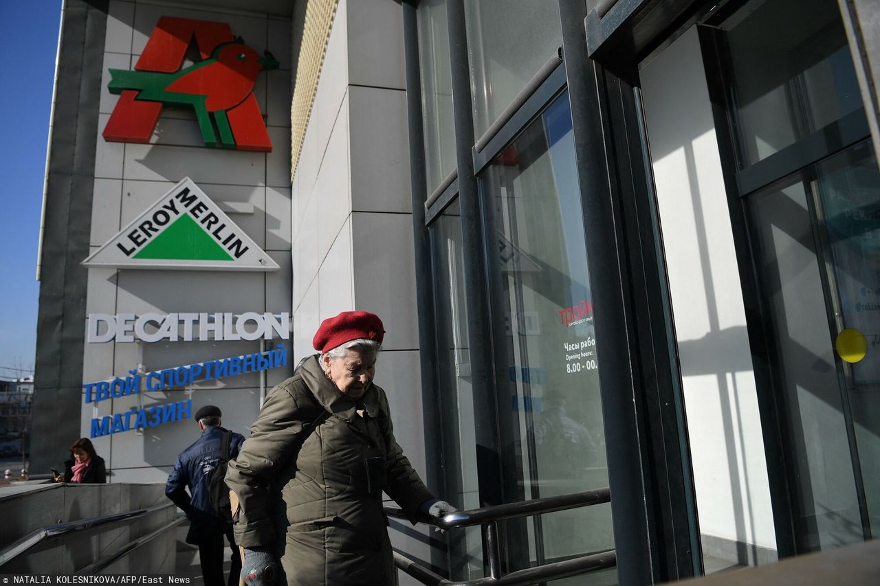 Decathlon ogłosił wycofanie się z Rosji 29 marca - jako powód, podając problem z dostawami