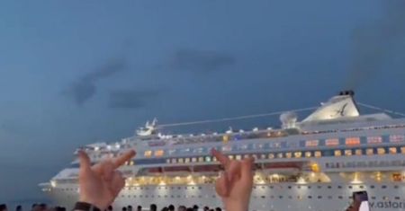 Wygnali Rosjan z portu w Batumi. Statek jednak wróci