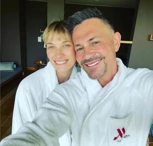Krzysztof Ibisz pokazał, jak bawi się na weselu z ciężarną żoną