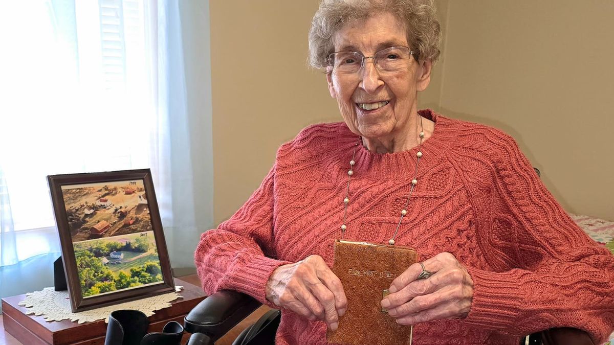 Stulatka codziennie pisze pamiętnik