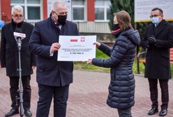 Jacek Sasin wręczył "czeki" na kilkumilionowe inwestycje