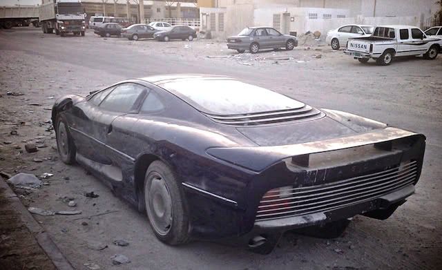 Jaguar XJ220