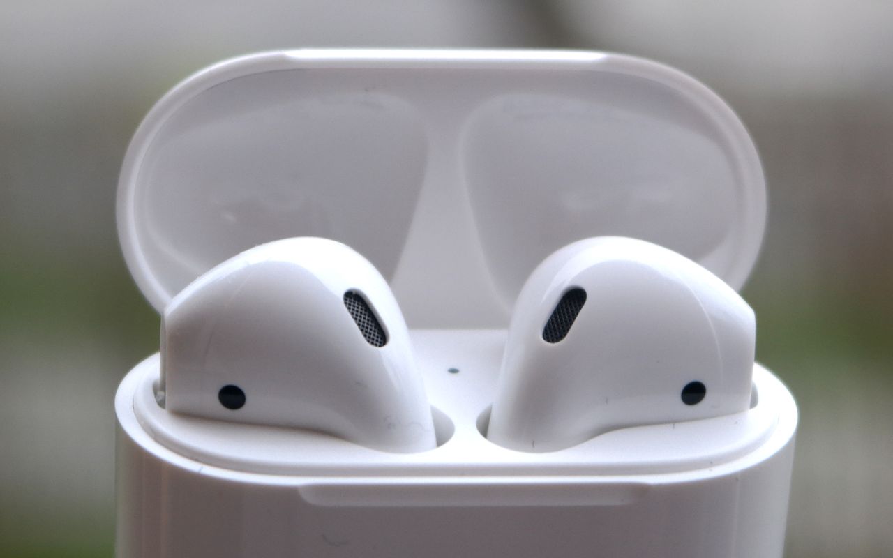 AirPods - test prawdziwie bezprzewodowych słuchawek Apple'a