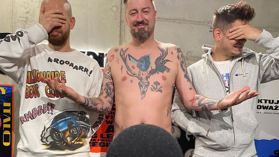 Ras, Piotr Kędzierski i Krzy Krzysztof w studiu newonce.radio (fot. instagram.com/newonce_radio)