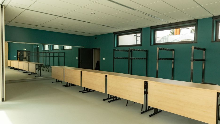 Uczniowie XXX LO mają od nowego roku szkolnego do dyspozycji nowoczesną halę widowiskowo-sportową