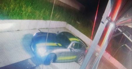 Sukces polskich i czeskich służb. Policja odzyskała luksusowego mercedesa