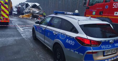 Śląsk. Autostrada A1 w stronę Gliwic zablokowana po wypadku w Woźnikach. Zderzenie ciężarówek