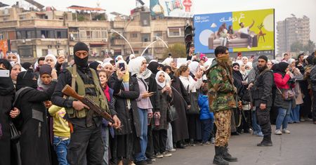 Tymczasowy rząd w Syrii zapowiedział podwyżki płac do 400 proc.