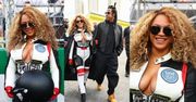 Beyonce w rozpiętym kombinezonie świeci dekoltem na Grand Prix F1 w Las Vegas (ZDJĘCIA)