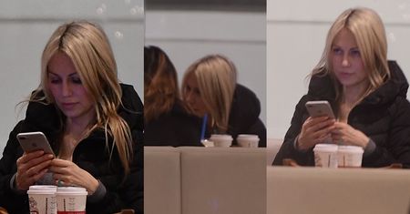 Magdalena Ogórek kontempluje telefon. Prezes dawno nie pisał? (WIDEO)