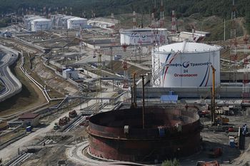 Duży terminal naftowy Rosji w ogniu. Po uderzeniu dronów Ukrainy