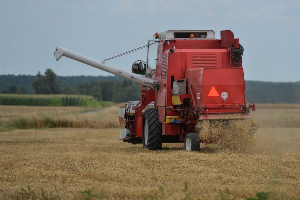 Na polu nie płaci się już za godzinę. Oto aktualne stawki za pracę
