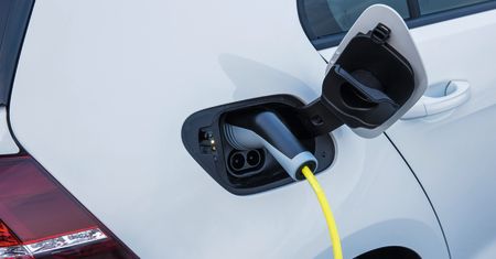 Ursus zbuduje naprawdę polski samochód i w dodatku elektryczny