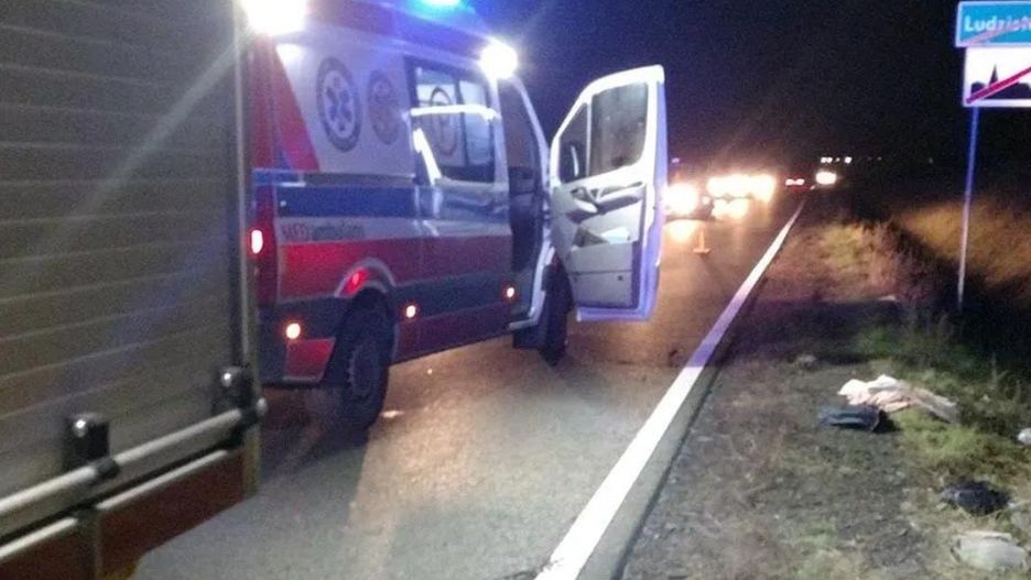 Kobieta zmarła w drodze do szpitala. 