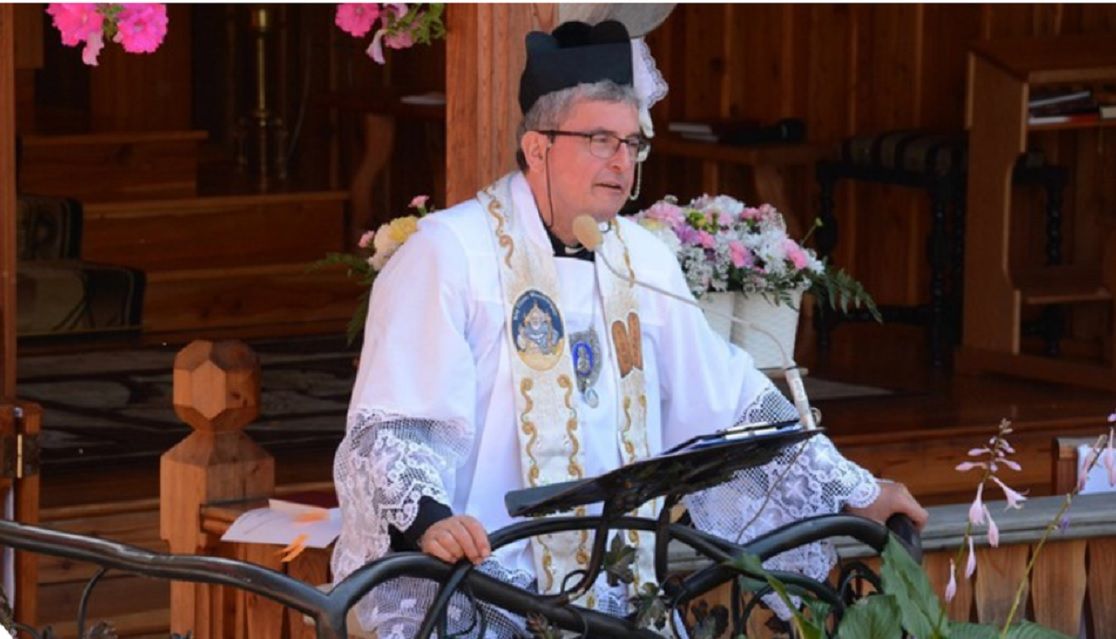 Oburzająca wypowiedź księdza Natanka na temat dzieci in vitro. "Dziecko poczęte z probówki, poza Bogiem, jest produktem, a nie bytem"