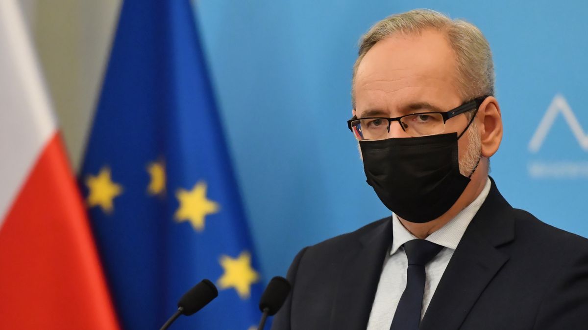 Warszawa, 29.11.2021. Koronawirus w Polsce. Minister zdrowia Adam Niedzielski podczas konferencji prasowej w siedzibie Ministerstwa Zdrowia w Warszawie, 29 bm. (jm) PAP/Piotr Nowak