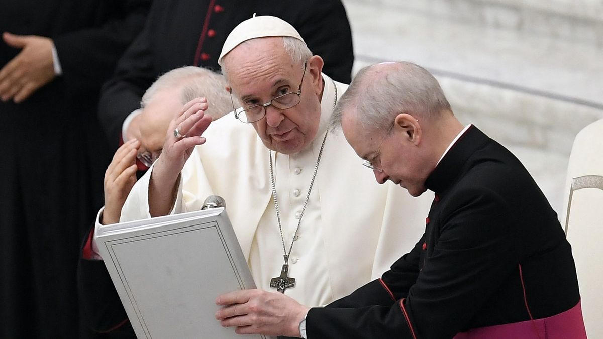 Papież Franciszek podczas audiencji generalnej 