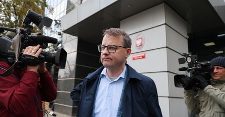 Romanowski po przesłuchaniu. "Prokurator zmienił zakres zarzutów"