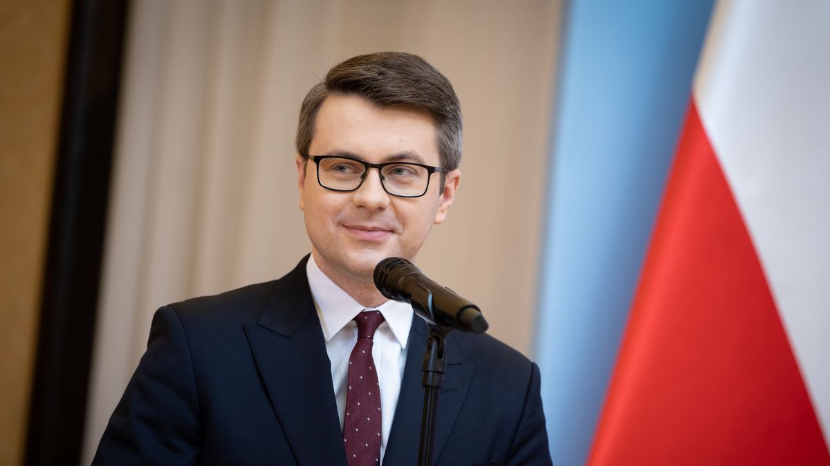 Polish government spokesman Piotr Muller during a press conference in Warsaw, Poland, on March 24, 2022 (Photo by Mateusz Wlodarczyk/NurPhoto via Getty Images)