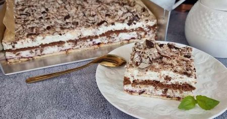 Biorę wafelki i bez piekarnika robię przepyszne kremowe ciacho. Spełnienie marzeń wszystkich łasuchów
