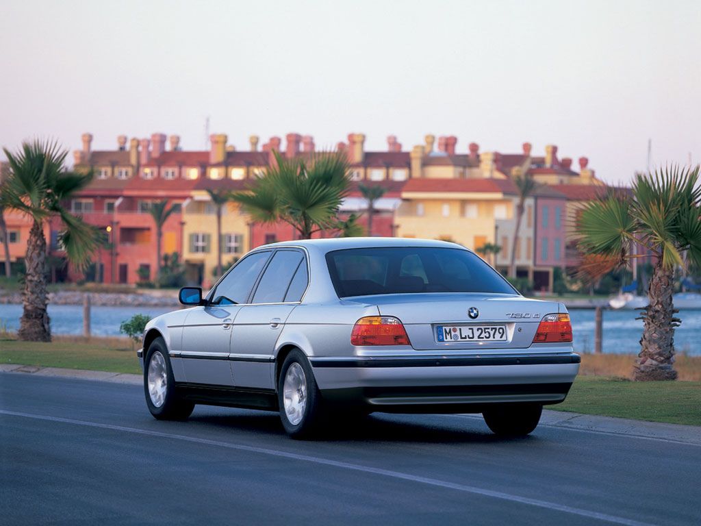 BMW Serii 7 17