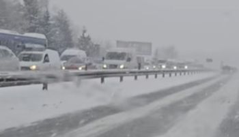 "Wszystko stoi". Nagranie z Zakopianki obiega sieć