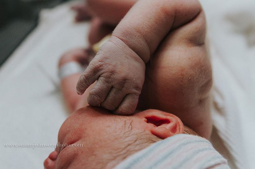 Tak rodzą kobiety. Niesamowite zdjęcia z porodów, które zebrano i wyróżniono w największym tego typu konkursie fotograficznym na świecie 34