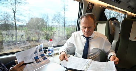 Tusk reaguje na publikacje w Rosji, na Białorusi i Węgrzech ws. Polski