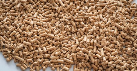 Ceny pelletu tracą kontakt z rzeczywistością. Oto tańsze zamienniki