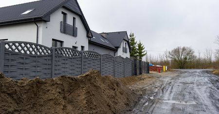 Koniec z takimi ogrodzeniami. Nowe przepisy od 2026 roku