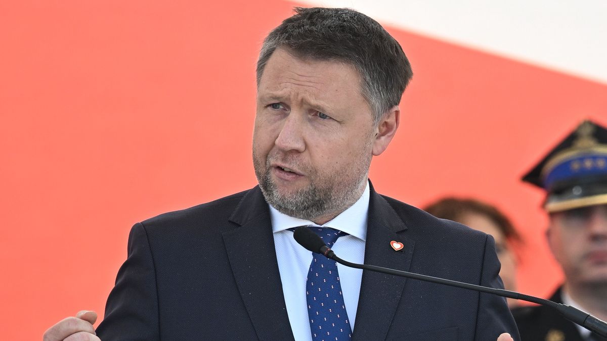 Warszawa, 04.05.2024. Minister spraw wewnętrznych i administracji Marcin Kierwiński podczas centralnych obchodów Dnia Strażaka na Placu Marszałka Józefa Piłsudskiego w Warszawie, 4 bm. (jm) PAP/Radek Pietruszka