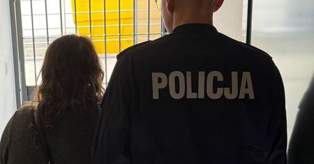 Z kasy salonu samochodowego zniknęło 225 tysięcy złotych. Policja zatrzymała 31-letnią pracownicę