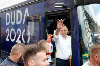 Koniec 13. i 14. emerytury i wyższe podatki? Eksperci o kolejnej kadencji Andrzeja Dudy