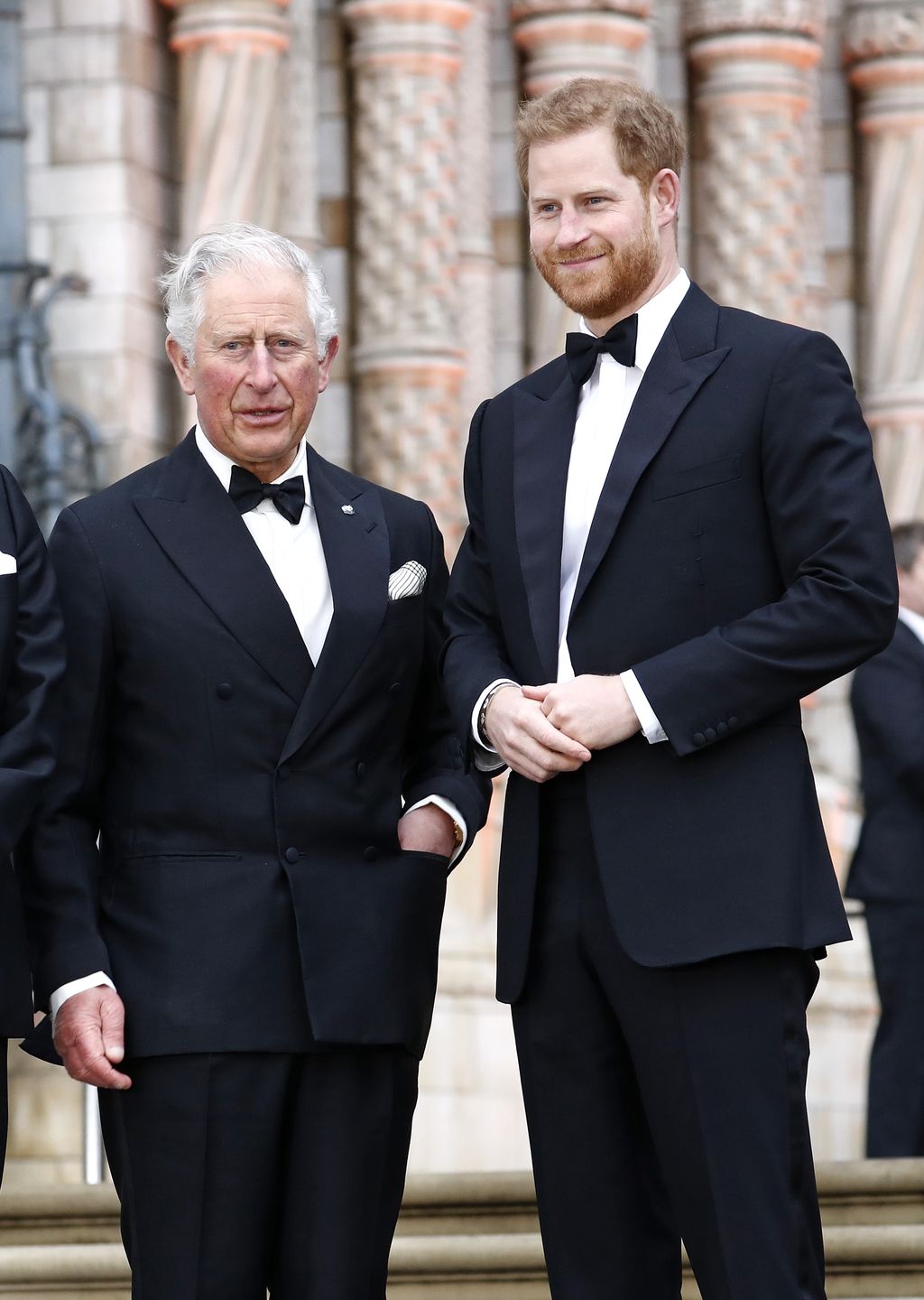 Król Karol III i książę Harry