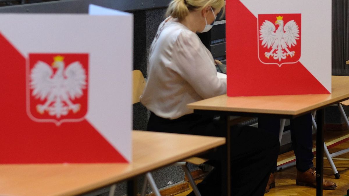 Komisja wyborcza. Zdjęcie ilustracyjne