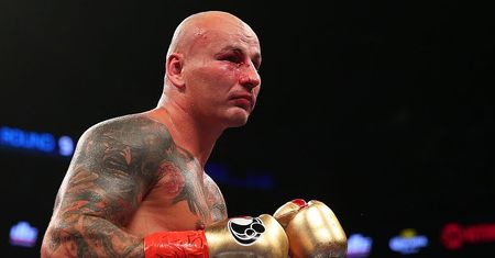 Koronawirus. Artur Szpilka udostępnił żart z godzin dla seniorów