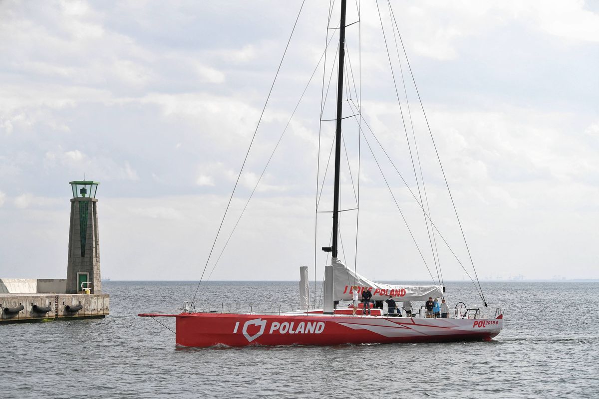 PFN zasłynęła m.in. kupnem jachtu za blisko milion euro. Otrzymał nazwę "I love Poland"