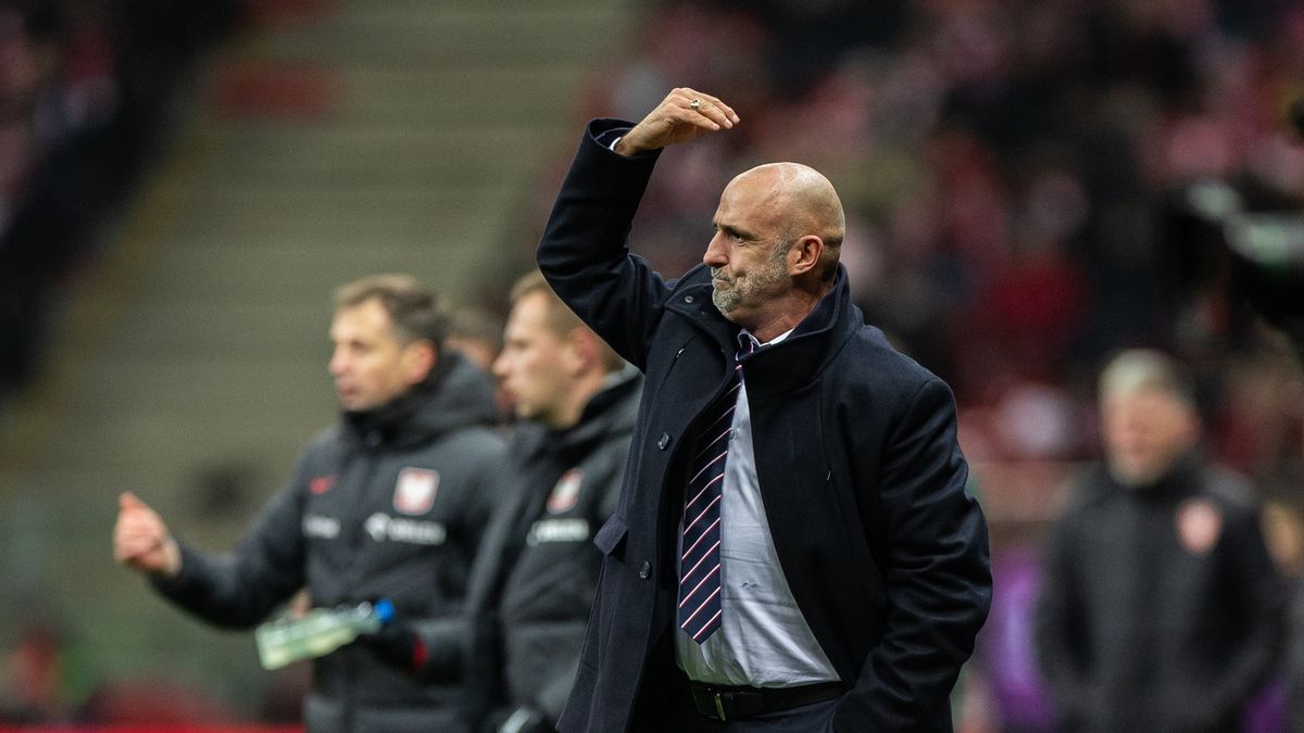 WARSAW, POLAND - NOVEMBER 17: Head coach Michal Probierz of Poland gestures during the UEFA EURO 2024 European qualifier match between Poland and Czechia at PGE Narodowy on November 17, 2023 in Warsaw, Poland. (Photo by Boris Streubel - UEFA/UEFA via Getty Images)
