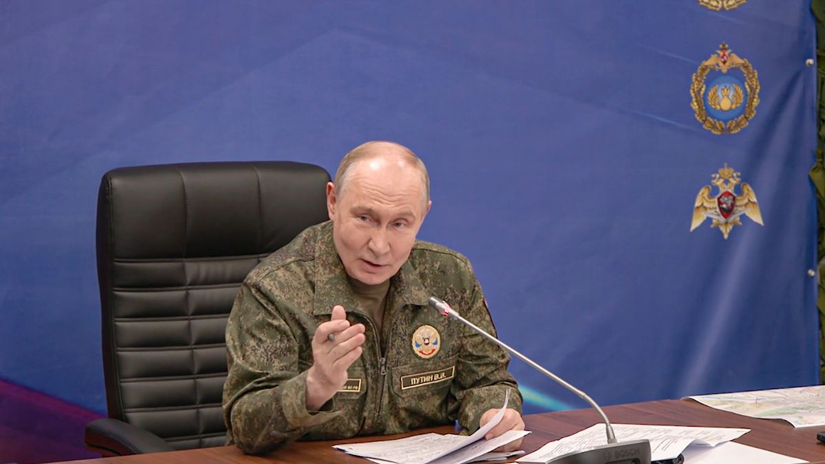 A handout still image taken from handout video provided by the Russian Presidential Press Service on 03 July 2026 shows Russian President Vladimir Putin visiting one of the command posts of the Russian Joint Group Forces at an undisclosed location in Russia. EPA/RUSSIAN PRESIDENTIAL PRESS SERVICE /HANDOUT HANDOUT HANDOUT EDITORIAL USE ONLY/NO SALESHANDOUT EDITORIAL USE ONLY/NO SALES Dostawca: PAP/EPA.