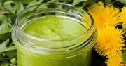 Kwiaty dodaję do naleśników, a z liści robię pesto. Dbam o wątrobę i nie wydaję ani grosza