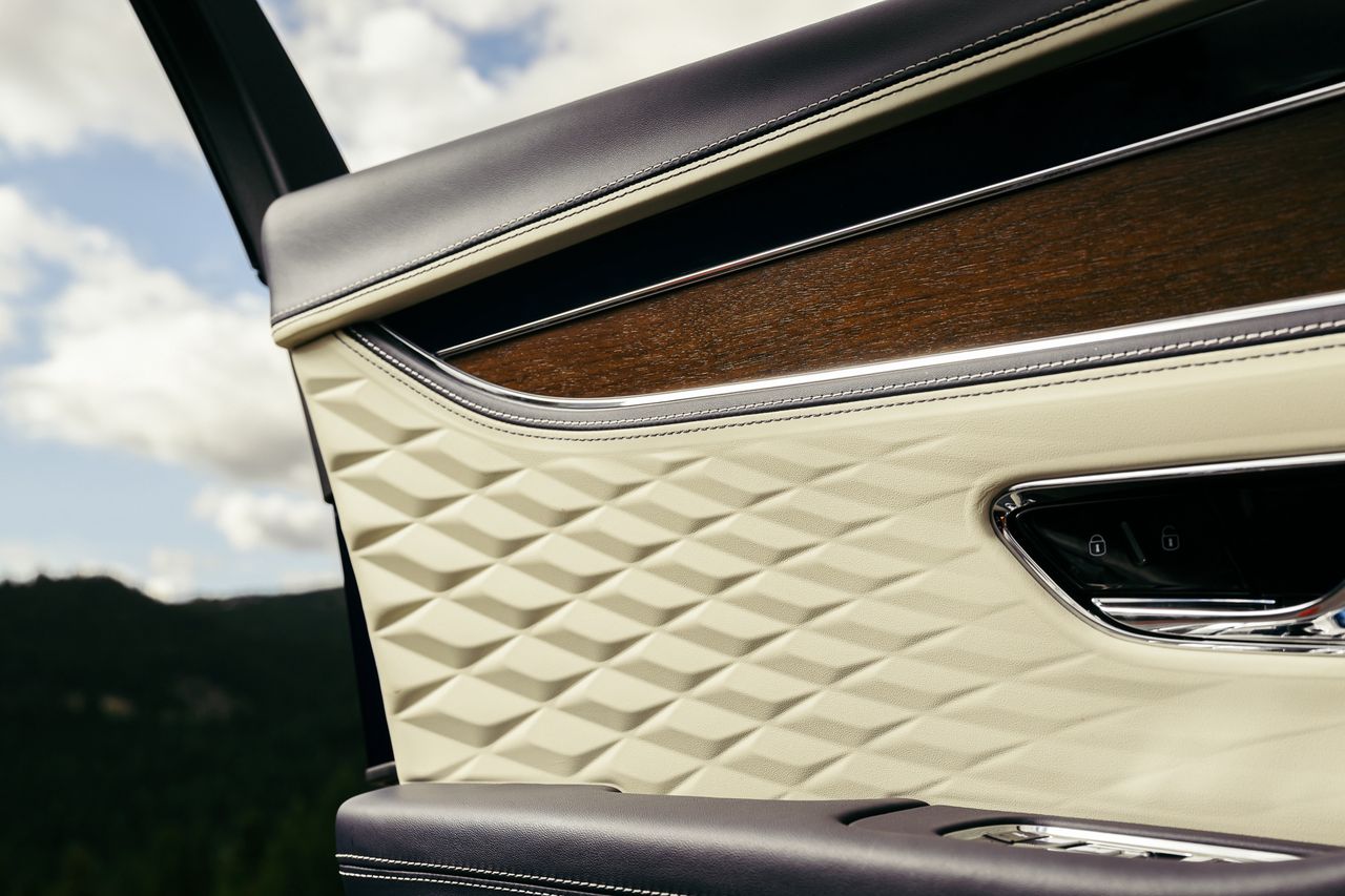 Bentley Flying Spur Azure