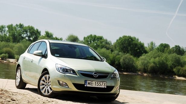 Opel Astra IV