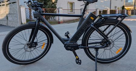 Rower elektryczny z dużym zasięgiem, do miasta i nie tylko? Tak! Testujemy ENGWE P275 Pro