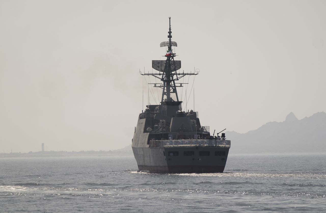 Iranian Navy Sahand warship sails along the Persian Gulf near the strait of Hormuz about 1320km (820 miles) south of Tehran, April 30, 2019.  (Photo by Morteza Nikoubazl/NurPhoto via Getty Images)