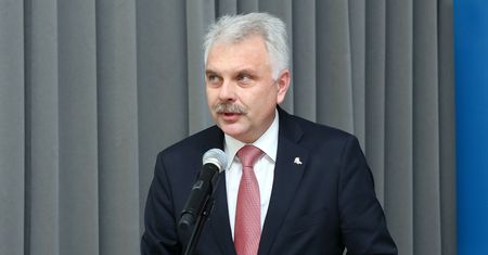 Nowe zasady kwarantanny. Wiceminister zdrowia się wygadał