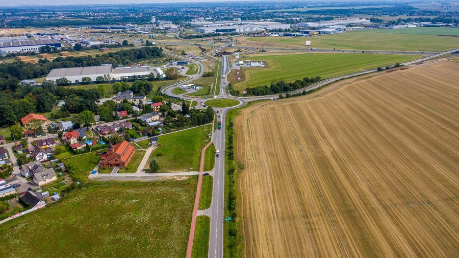 Pomoc de minimis jest pomocą publiczną udzielaną rolnikom przez państwo.