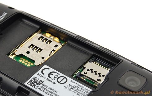 Nokia 500 - sloty SIM i microSD