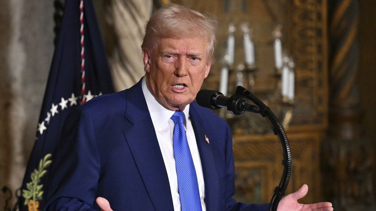 Archiwum zagraniczne East News 2025-02
President Donald Trump speaks at Mar-a-Lago in Palm Beach, Fla., Tuesday, Feb. 18, 2025. (Pool via AP)