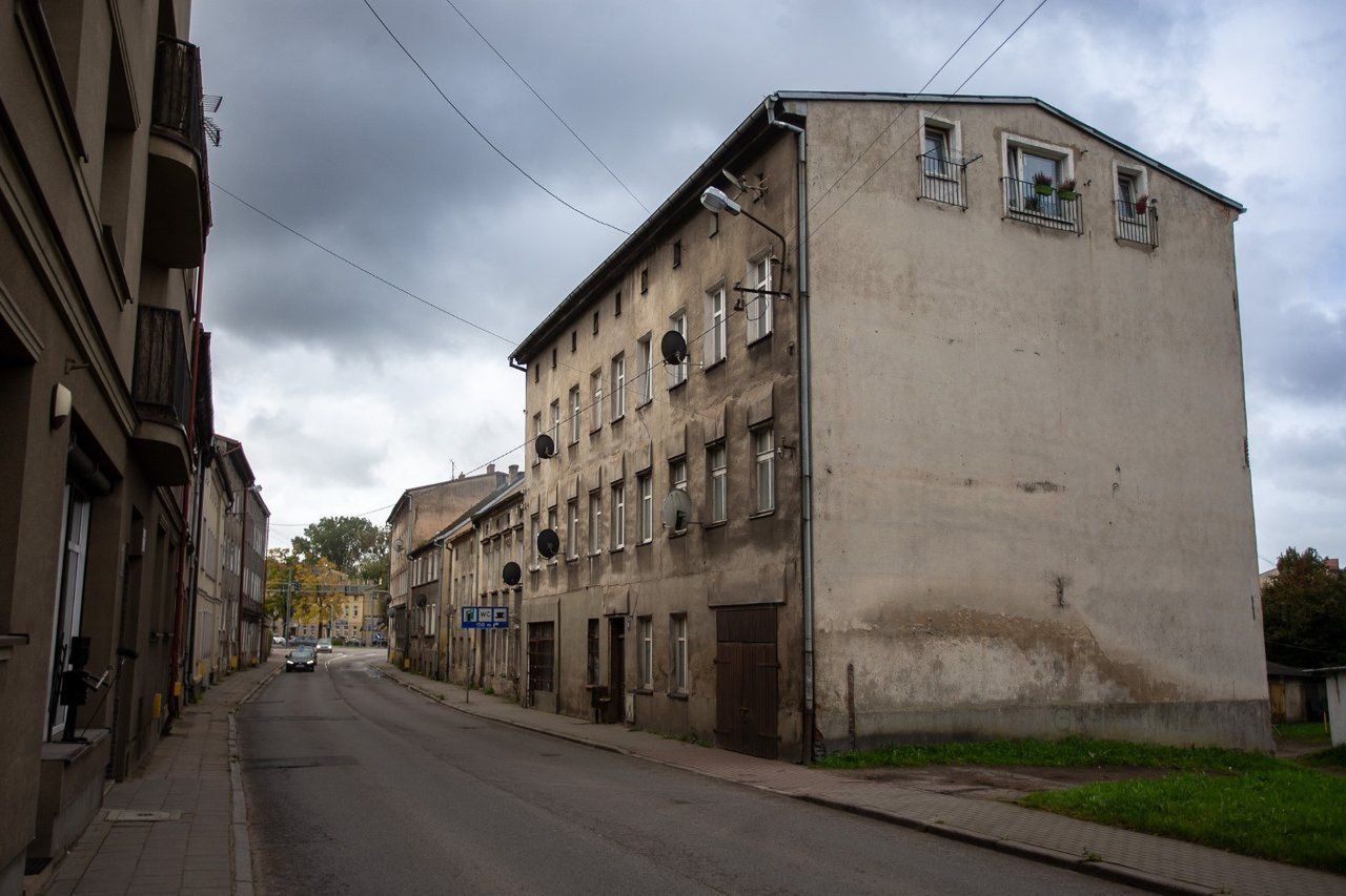 Ratusz zakończył prace nad Gminnym Programem Rewitalizacji. To strategiczny dokument określający kierunki i działania na rzecz rewitalizacji miasta. Jak przekonują urzędnicy, w opracowaniu zawarto plany na poprawę jakości życia w najbardziej zdegradowanych częściach Słupska. Przyszłe inwestycje ujęte w programie mają głównie skupić się na rewitalizacji Podgrodzia.